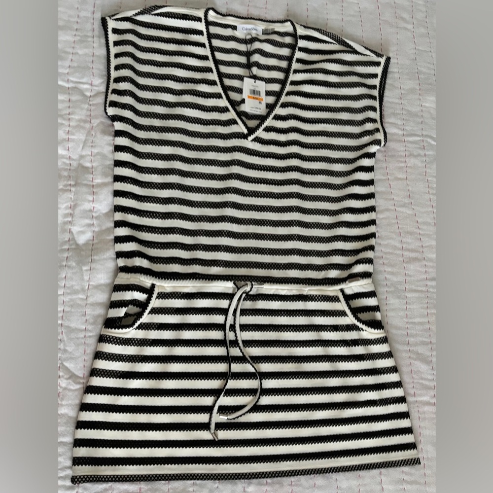 Calvin Klein Black & White Striped V-Neck Knit Top